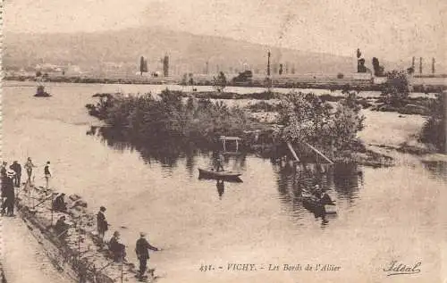 C067 Frankreich Vichy Les Bords de l'Allier Vintage Postkarte