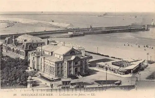 C071 Frankreich Boulogne sur Mer Le Casino et les Jetees Vintage Postkarte