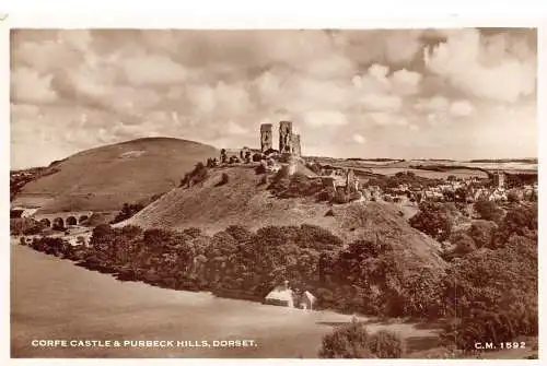 L231 England Corfe Castle & Purbeck Hills Dorset RPPC Vintage Postkarte.
