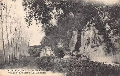 A823 Frankreich Pont-L'Abbe d'Arnoult Vallee et Rochers de Caderette Postkarte
