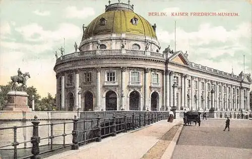 L121 Deutschland Berlin Kaiser Friedrich Museum Kutsche Vintage Postkarte