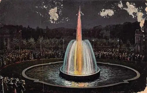 Deutschland Bad Oeynhausen Beleuchteter Brunnen bei Nacht am Kurhaus Vintage Postkarte