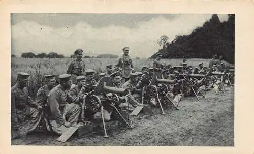 Deutsche Maschinengewehrabteilung 6 erbeutete russische Geschütze Tirlancourt WWI Postkarte