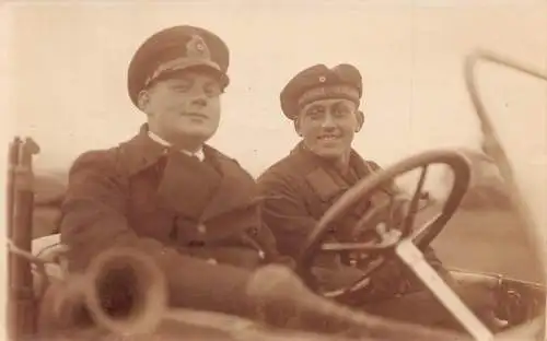 WWI Marineflieger, Marine Jagdflieger und Offizier im Auto Echtfoto Postkarte