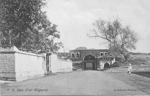 A998 Indien Fort Belgaum N Gate Vintage Postkarte