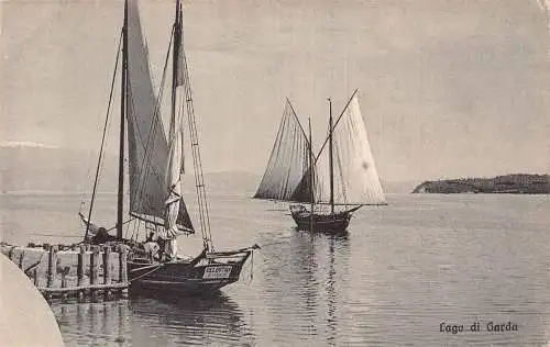 A999 Italien Gardasee Segelboote Vintage Postkarte