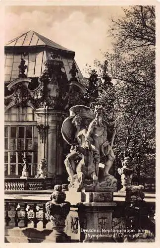 A217 Deutschland Dresden Neptungruppe Nymphenbad i Zwinger Vintage Postkarte