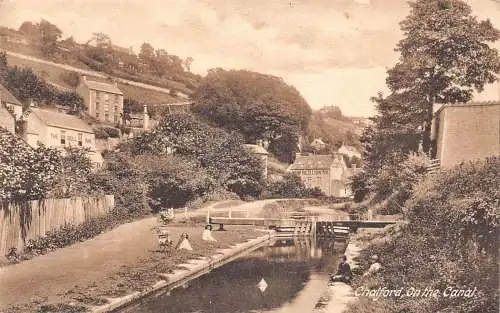 A032 England Chalford am Kanal Kinder Kinderwagen Vintage Postkarte