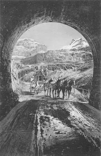 A042 Schweiz Klausenstrasse Scheerhor Postkutschen Tunnel Postkarte