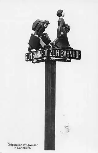 A243 Lenzkirch Zum Bahnhof Zum Bahnhof Skulptur Schild Postkarte