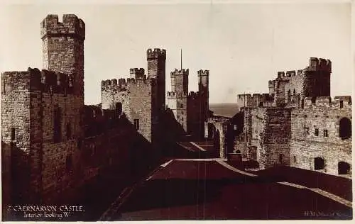A241 Wales Caernarfon Castle Interieur Looking West Vintage Postkarte