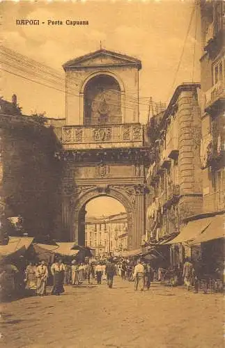 A084 Italien Napoli Porta Capuana Tor Menschen auf Marktgeschäften Vintage Postkarte