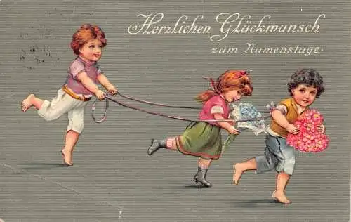 A096 Namenstag Grüße 1909 Kinder spielen Blumensträuße Prägepostkarte