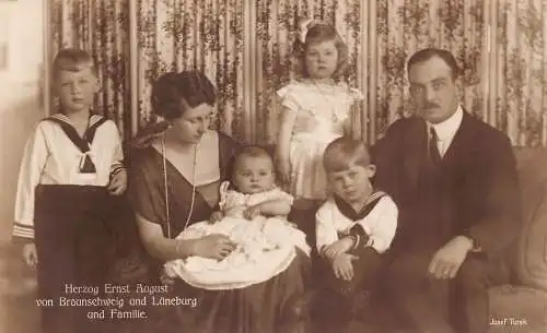 L039 Deutschland Herzog Ernst August von Braunschweig und Familienkönig Postkarte