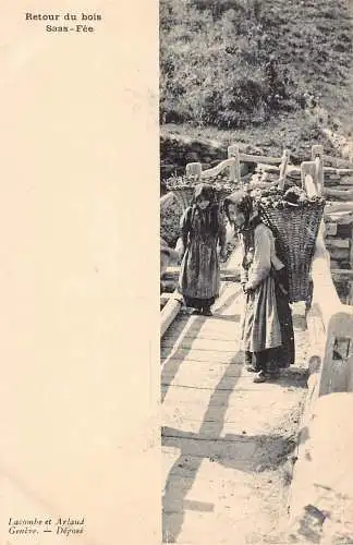 Schweiz Retour du bois Saas Fee Mädchen pflegende Körbe auf Rückseite Postkarte