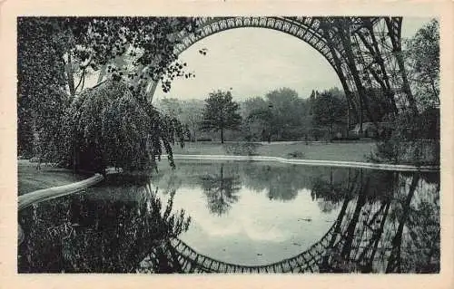 C091 Frankreich Paris Im Champ de Mars Garten Vintage Postkarte