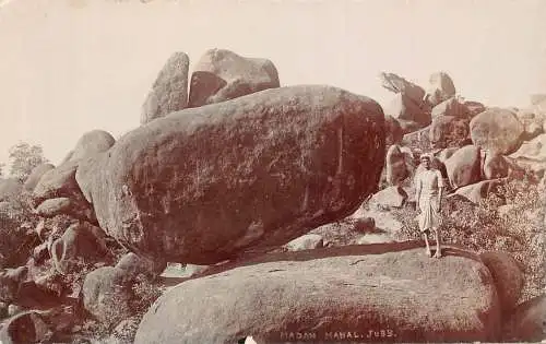 A998 Indien Jubbelpur Jabalpur Madam Mahal Rocks RPPC Vintage Postkarte