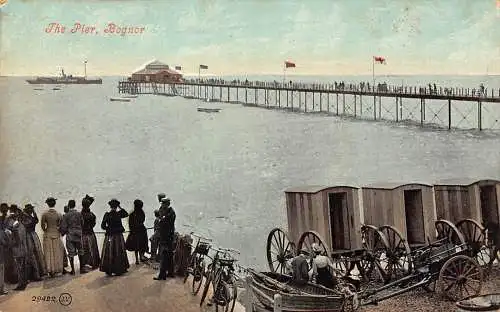 B006 England Bognor The Pier Bicycles Carts Pier Vintage Postkarte