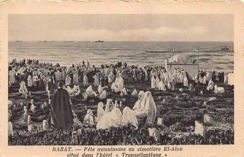 B009 Marokko Rabat Muslimische Mädchen auf Friedhof El Alou Hotel Transatlantiq Postkarte