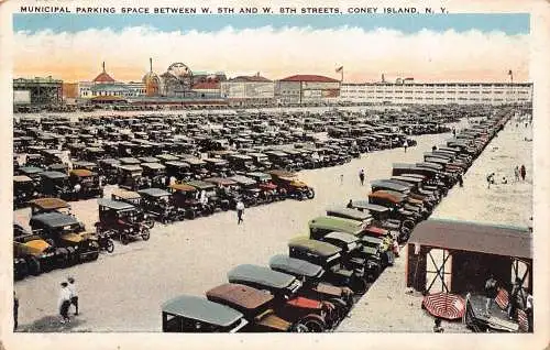 B014 US New York Coney Island Parking Space Cars Vintage Postkarte