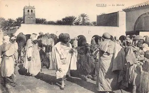 B019 Algerien Biskra Marken Markt Ureinwohner Männer Ethno Vintage Postkarte