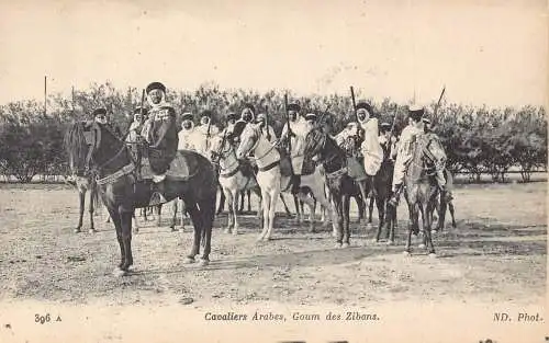 B019 Algerien Cavaliers Arabes Goum des Zibans Arab Cavalry Natives Postkarte