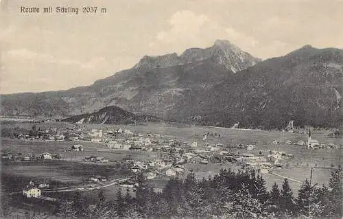 A075 Österreich Reutte mit Saeuling 2038m Gesamtansicht Vintage Postkarte