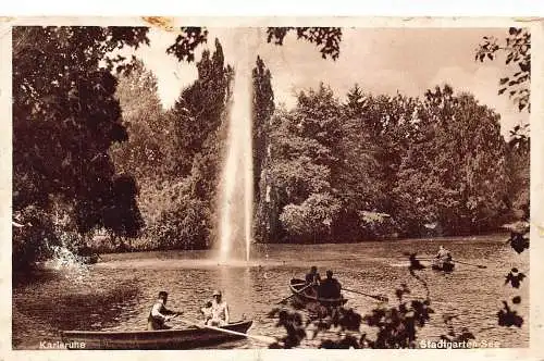 L173 Deutschland 1932 Karlsruher Stadtgarten - See Boote Brunnen Vintage Postkarte