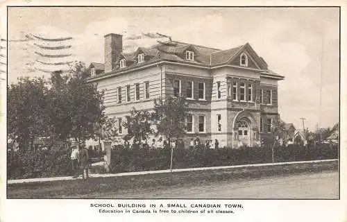 Kanada 1924 Schulgebäude in Kleinstadt Vintage Postkarte