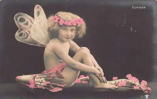 L163 Amor Fotomontage Cherub Pfeil und Bogen Blumen Fantasy Postkarte
