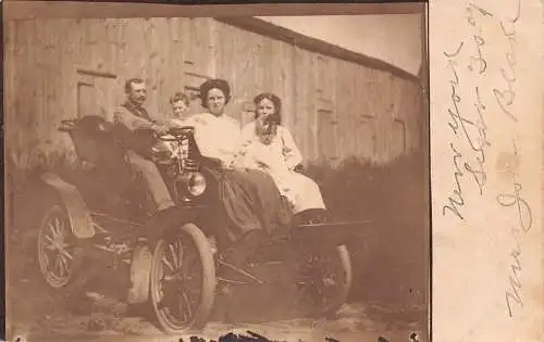 L007 USA Familienauto Sozialgeschichte Automobile Oldtimer Postkarte RPPC