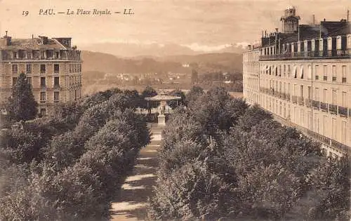 Frankreich Pau La Place Royale Vintage Postkarte