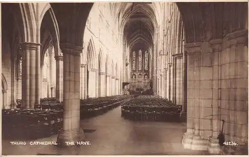 England Truro Cathedral The Nave Vintage Postkarte