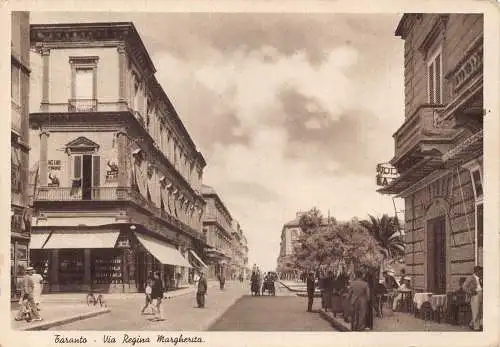 B026 Italien Tarent Via Regina Margherita Fahrrad Restaurant Vintage Postkarte