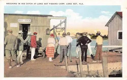 B029 US Wiegen im Fang im Long Key Fishing Camp Florida Vintage Postkarte