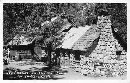 B030 US Kalifornien Los Angeles Camp Fire Girls Lodge Seven Oaks RPPC Postkarte