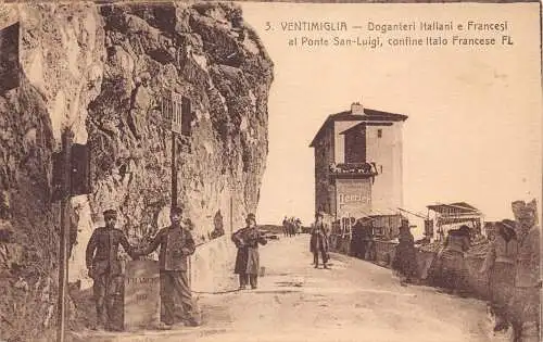 Italien Ventimiglia Französische & Italienische Zollbeamte Ponte San Luigi Postkarte
