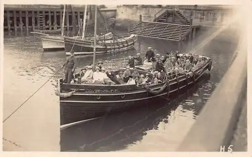 B036 England 1923 Bridlington Boot gefüllt mit Touristen Britannia RPPC Postkarte