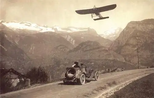 Mountain View Highway Familienauto Reise Flugzeug Vintage Postkarte