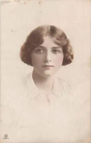 Portrait 1929 handgemaltes Foto einer englischen Schönheit Vintage Postkarte