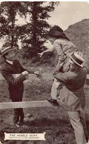 Hobble Rock Peinlicher Stil 1911 Mann raucht Zigarette Frau springt Zaun Postkarte