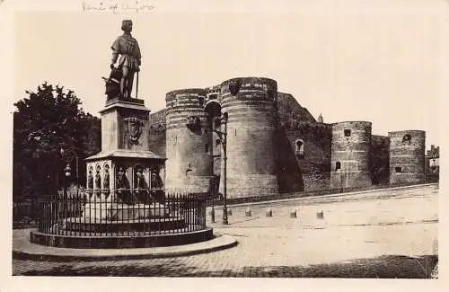 Frankreich Angers Statue du Roi Rene et Chateau Schloss Vintage Postkarte