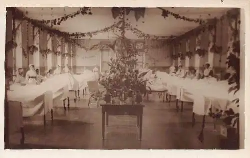 England Unidentifiziertes Krankenhaus Weihnachtsschmuck Krankenschwestern RPPC Postkarte