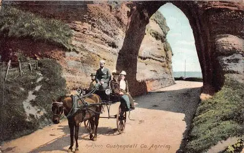 Irland Red Arch Cushendall Co Antrim Kutsche Vintage Postkarte