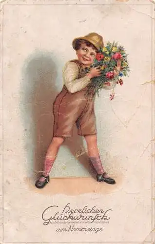 B047 Namenstag Grüße 1919 Junge hält Rosenstrauß Feld Postkarte
