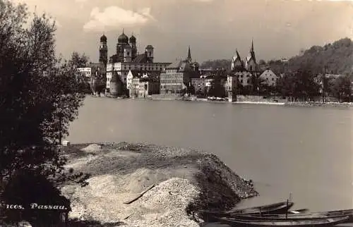 L203 Deutschland Passau Boote Fluss Stadtansicht Vintage Postkarte