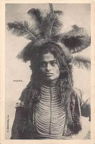 B033 Algerien Ureinwohnerin in traditionellen Kostümen Federn ethnische Pigna Postkarte