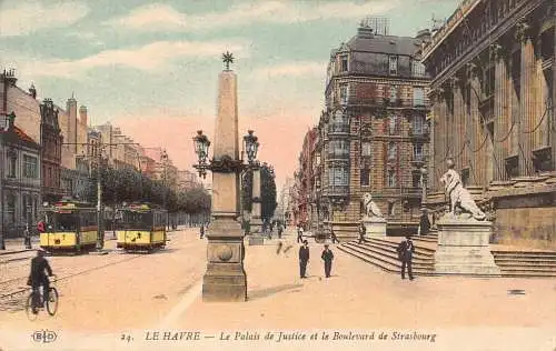 Frankreich Le Havre Palais de Justice Boulevard Straßburg Fahrrad Straßenbahnen Postkarte