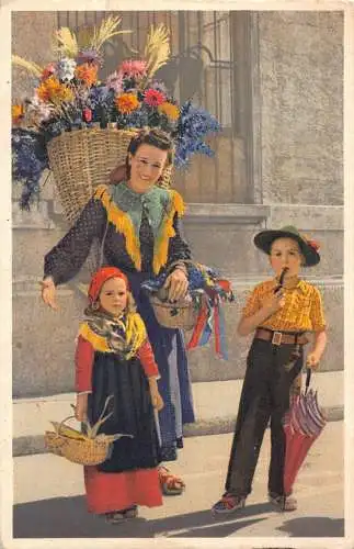 L029 Schweiz 1946 Mutter Kinder Tracht Tessin Blumen Vintage Postkarte