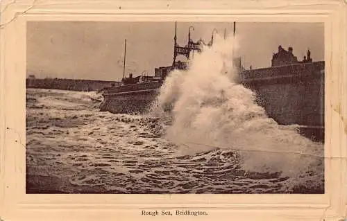 B065 England 1912 Rough Sea Bridlington Vintage Postkarte